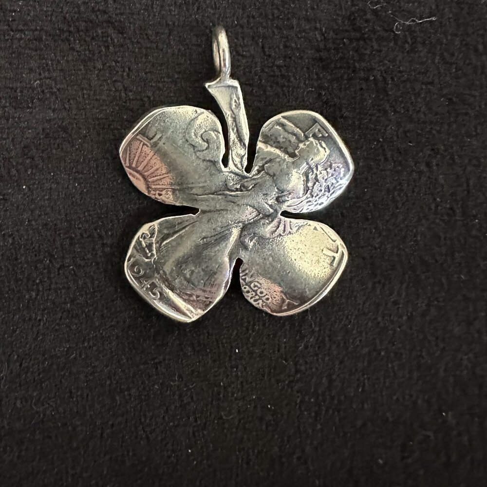 Sterling silver lucky four leaf clover pendant made from US silver quarter - Picture 2 of 3